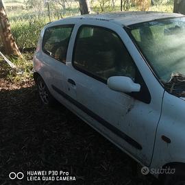 Pezzi di ricambio clio 2 anno 2002