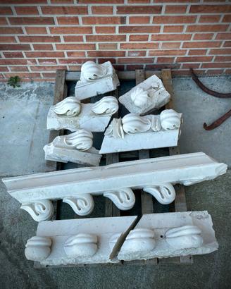 FREGI ARCHITETTONICI PORTALE SCOLPITO CORNICIONE