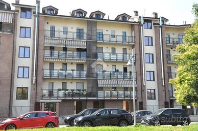 6 LOCALI A SETTIMO TORINESE