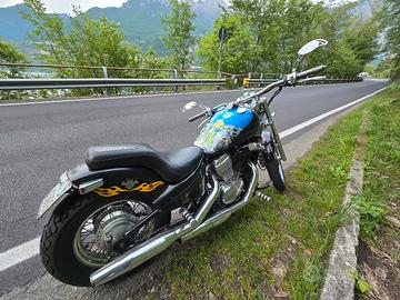 Honda Shadow 600 appena gommata e revisionata 