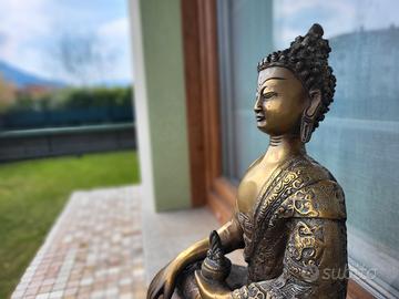 grande statua Buddha tibetano