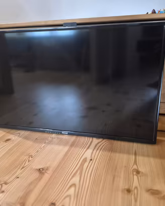 TV Akai 32"