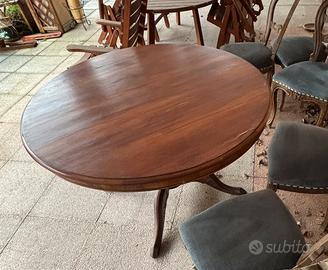 Tavolo tondo in legno massello