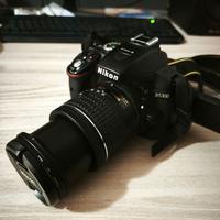 Nikon D5300 con obbiettivo Nikon AF-P 18-55