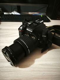 Nikon D5300 con obbiettivo Nikon AF-P 18-55