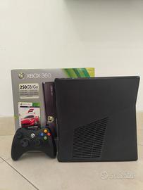 Xbox 360 (250 GB) + 1 Controller