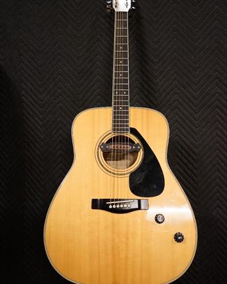 Chitarra acustica vintage YAMAHA FG 402 amplif.