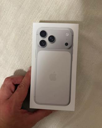 IPhone 17 Pro Max 512GB Argento - NUOVO