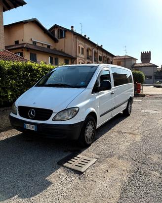 Mercedes 8 posti ASI e gancio traino 