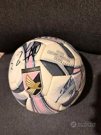 Pallone da calcio autografato dal palermo