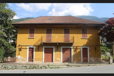Privato vende villa a varzo