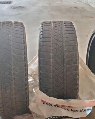 Pirelli 205/40 R17   battistrada 80%