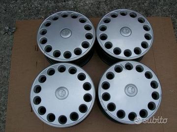 Alfa Romeo Spider 4' s. copricerchi 115642812002