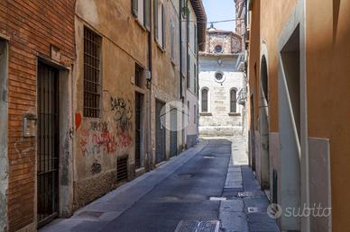 3 LOCALI A BRESCIA
