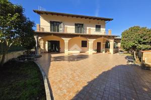 VILLA SINGOLA A SANT'AGATA DE' GOTI