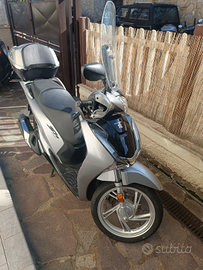 Honda SHi 150