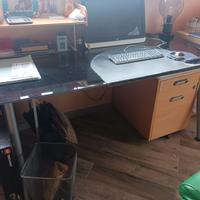 Scrivania Ikea VETRO