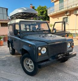 Land Rover 90