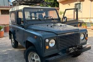 Land Rover 90