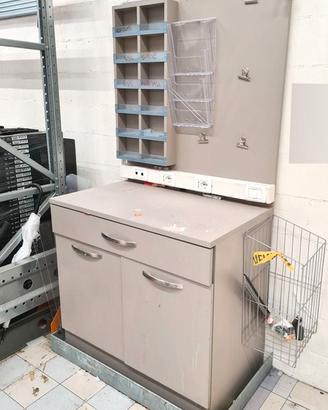 mobile di servizio per magazzini usato