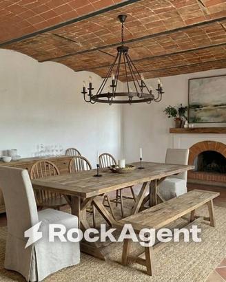 Palazzo / Stabile di 620 m² con più di 5 locali a 