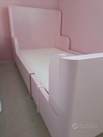 Letto allungabile rosa chiaro IKEA 