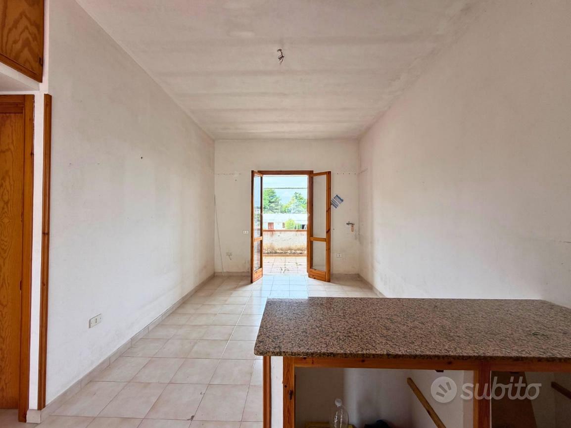 2 LOCALI A MELENDUGNO - Vista 6