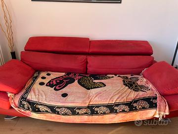 Divano 3 posti + pouf