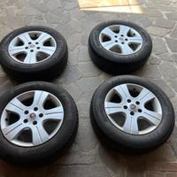 Pneumatici e cerchi in lega Fiat 16