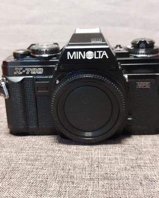 Reflex analogica  Minolta X700 