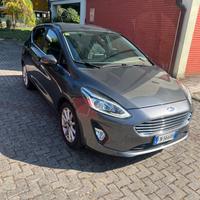 Ford Fiesta    333 1195288