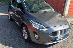 Ford Fiesta    333 1195288