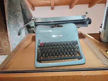 macchina da scrivere olivetti lexikon 80