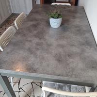 tavolo cucina effetto pietra