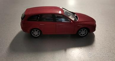 Modellino in scala 1:43 di Alfa R. 159 SportWagon