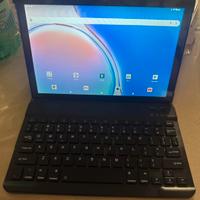 Tablet nuovo wifi con accessori 