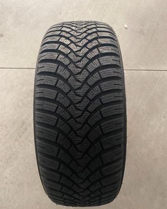 4 pneumatici invernali Falken 195/55 R16