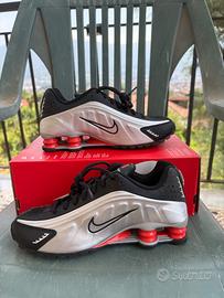 Shox R4