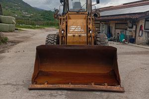 Pala gommata FIATALLIS FR10