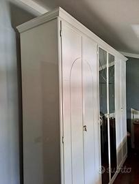 Armadio laccato Bianco.
