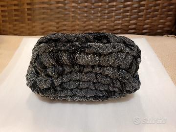 Borsa fatta a mano con uncinetto