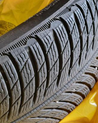 Gomme invernali 235/60-R18