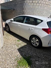 TOYOTA AURIS HYBRID 1.8