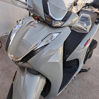 Honda SH350i