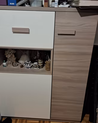  mobili come nuovi  tutti 4 no separati