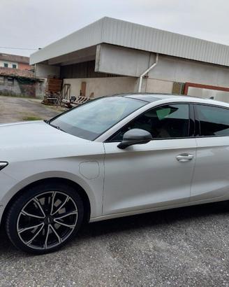 Cupra Leon 1.4 e-Hybrid VZ