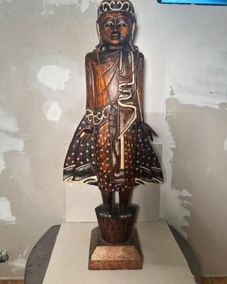 Statua in legno