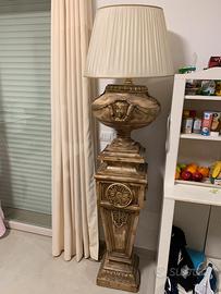 Coppia di lampade dorate con paralume