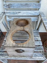 Porta ciotole in legno