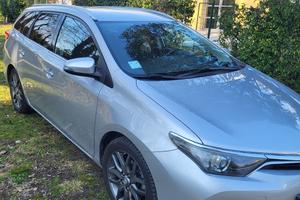 Toyota Auris 2015